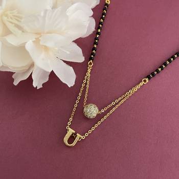 Gold agate mangalsutra 1