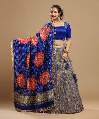 Bandhani Dupatta, Textured Lehenga And Blouse 1