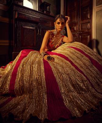 Pink Metallic Tissue Textured lehenga set 5