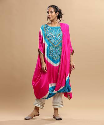 Fuschia Pink And Turqoise Bandhani Kaftan 2