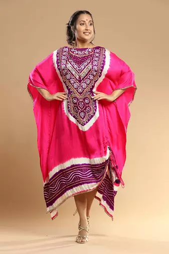 Purple And Fuschia Bandhani Kaftan