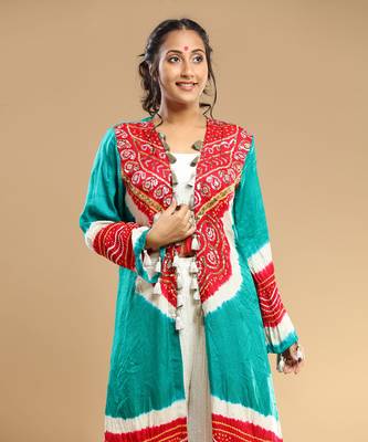 Red Sea Green White Bandhani Jacket Pallazo And Bustier 4