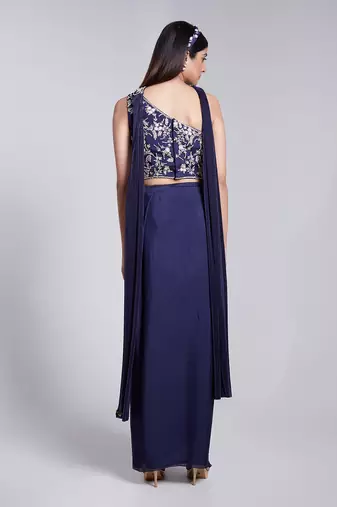 A Beautiful One Shoulder Crop Top With V Incut Details At The 
Armhole