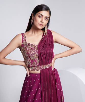 Sleeveless Embroidered Blouse With Dupatta On One Side Of The Shoulder 4