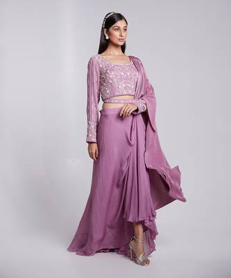 Beautifully Hand Crafted Skirt Saree Set Having Pre Pleated Crush Pallu. 3