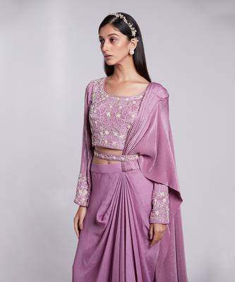 Beautifully Hand Crafted Skirt Saree Set Having Pre Pleated Crush Pallu. 4