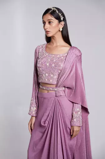 Beautifully Hand Crafted Skirt Saree Set Having Pre Pleated Crush Pallu.