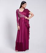 Beautifully Hand Crafted Saree Set Having Pre Pleated Crush Pallu