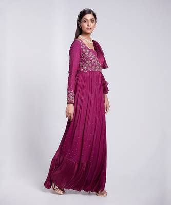 Beautifully Hand Crafted Saree Set Having Pre Pleated Crush Pallu 2