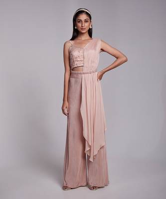 Fusion Set With Floral Details 1