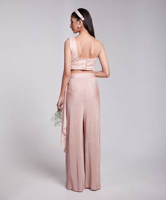 Fusion Set With Floral Details 4