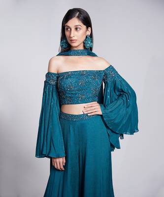 Off Shoulder Top With Bell Sleeve 4