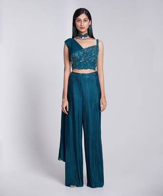 A Beautiful Fusion Set With Asymmetric Neckline Details 1
