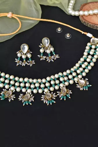Pearl & Dangling Kundan Necklace Set Of Green