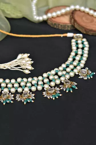 Pearl & Dangling Kundan Necklace Set Of Green