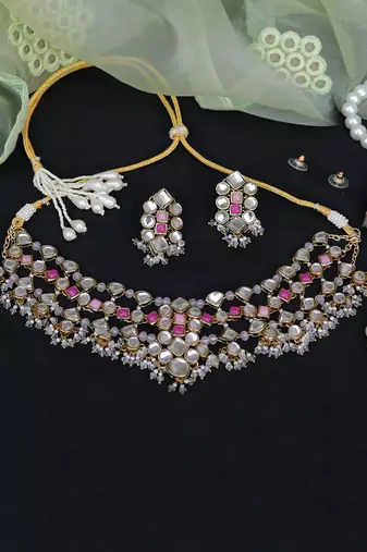 Enamoured Kundan Necklace Set