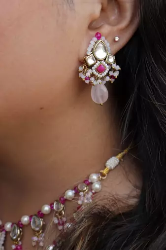 Gulabi Affair Kundan Necklace Set