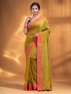 Lime Green Cotton  handwoven soft Saree with zari pallu 1