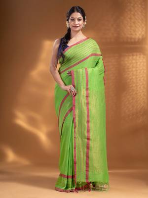 Green Pure Cotton handwoven soft Saree with zari pallu 1
