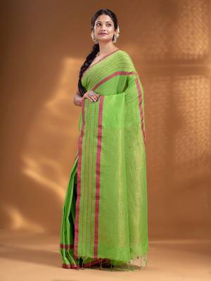 Green Pure Cotton handwoven soft Saree with zari pallu 3
