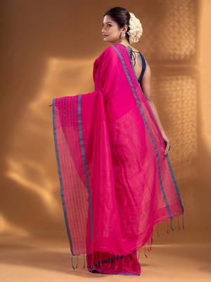 Fuchsia Pure Cotton handwoven soft Saree with zari pallu 4