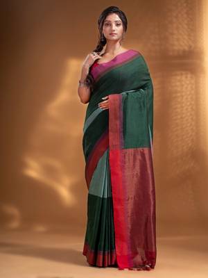Bottol Green Pure Cotton handwoven soft Saree with zari pallu 1