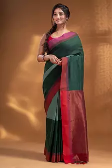 Bottol Green Pure Cotton handwoven soft Saree with zari pallu