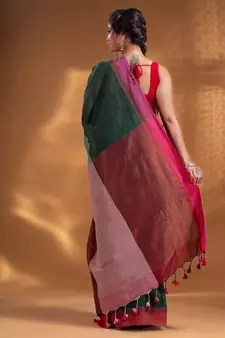 Bottol Green Pure Cotton handwoven soft Saree with zari pallu