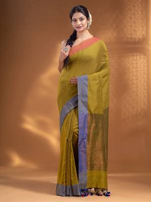 Green Pure Cotton handwoven soft Saree with zari pallu 2
