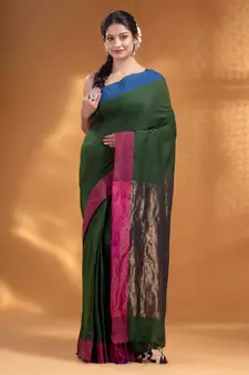 Green Pure Cotton Woven Design soft Saree with zari pallu
