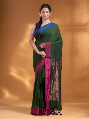 Green Pure Cotton Woven Design soft Saree with zari pallu 3