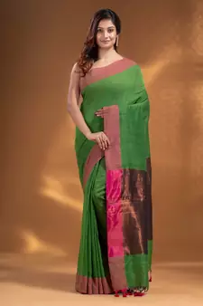 Green Pure Cotton Woven Design soft Saree with zari pallu
