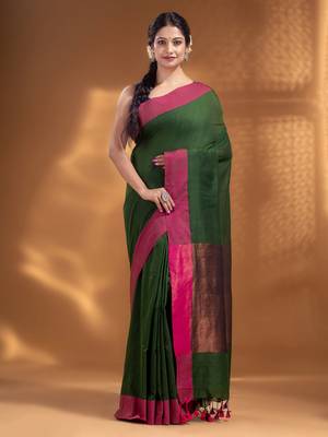 Bottol Green Pure Cotton Woven Design soft Saree with zari pallu 1
