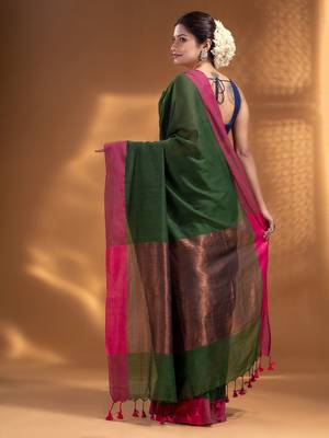 Bottol Green Pure Cotton Woven Design soft Saree with zari pallu 4