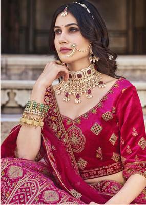 RANI PINK PREMIUM LUXURIOUS DESIGNER WEDDING WEAR VELVET LEHENGA CHOLI LATEST DESIGN  6