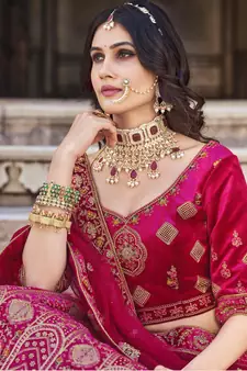 RANI PINK PREMIUM LUXURIOUS DESIGNER WEDDING WEAR VELVET LEHENGA CHOLI LATEST DESIGN 