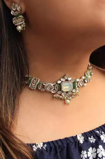 Divine Kundan Choker Set