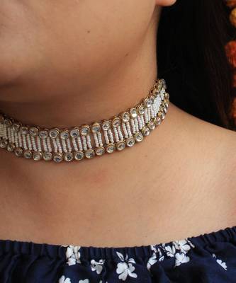 Graceful Pearl Kundan Choker 2
