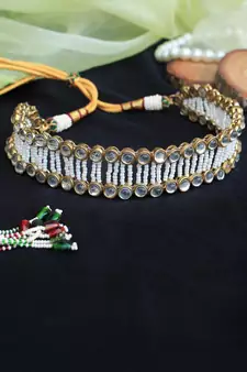 Graceful Pearl Kundan Choker