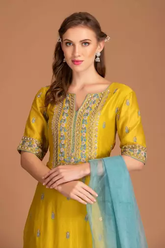 Jasmine Yellow Kurta Set With Hand Work Of Dabka And Contrast Teal Blue Dupatta