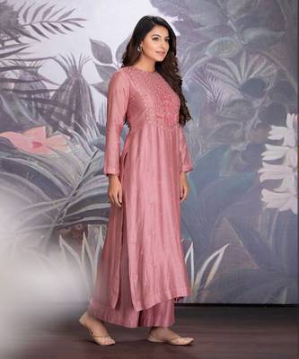 Ash Rose Chanderi Silk Kurta In Resham & Katdana Work Clubbed With Chanderi Silk Pants 2