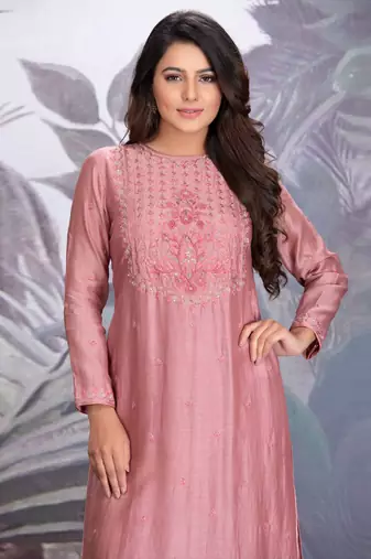 Ash Rose Chanderi Silk Kurta In Resham & Katdana Work Clubbed With Chanderi Silk Pants