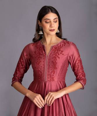 Go For This Simple & Elegant Look In This Beautiful Thread Work Mulbury Anarkali 2