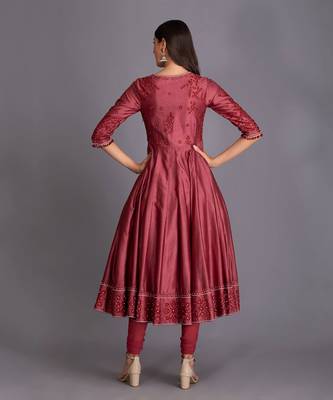 Go For This Simple & Elegant Look In This Beautiful Thread Work Mulbury Anarkali 3