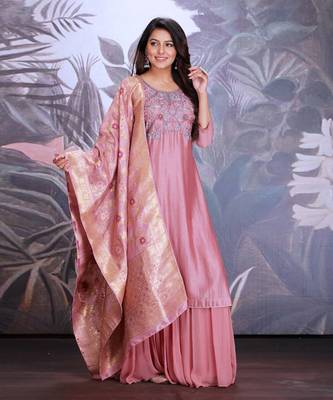 Ash Rose Chanderi Silk Kurta In Hand Embellishment Of Resham 1