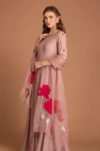 Mauve Chalk Anarkali Crinkle Details & Applique Dupatta