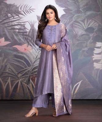 Heirloom Lilac Chanderi Silk Kurta With Hand Work Of Resham And Dabka Clubbed 1