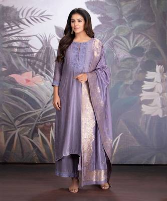 Heirloom Lilac Chanderi Silk Kurta With Hand Work Of Resham And Dabka Clubbed 2