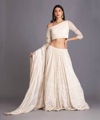 A Fusion Of Classic And Modern Lehenga Set With Ruched Blouse & Dupatta 1