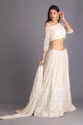 A Fusion Of Classic And Modern Lehenga Set With Ruched Blouse & Dupatta